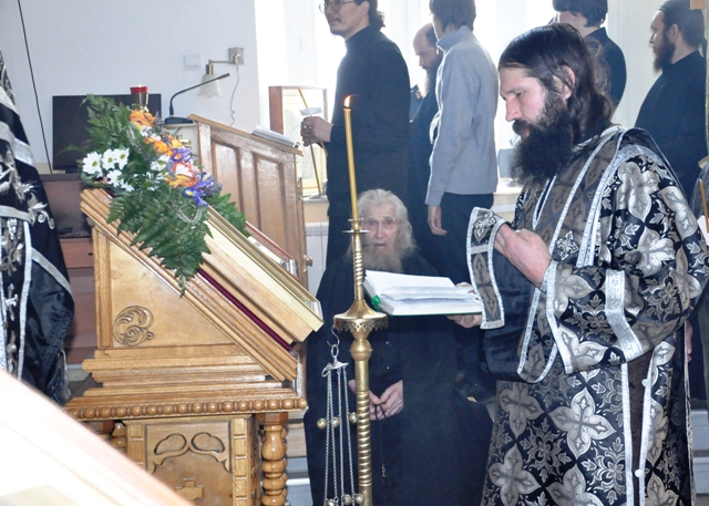 Елеопомазание апрель великая среда 2015.JPG